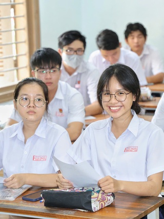 Tạo điều kiện thuận lợi cho học sinh theo cha mẹ công tác ở địa bàn mới