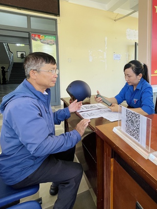 Áo xanh tình nguyện hè 'đưa số hóa về làng'