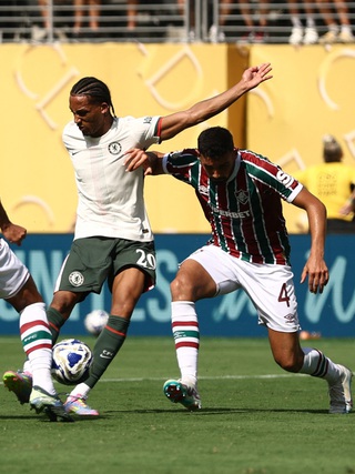 Hàng thủ toàn ‘ông già’ hết phép, ngựa ô Fluminense bất lực nhìn Chelsea vào chung kết