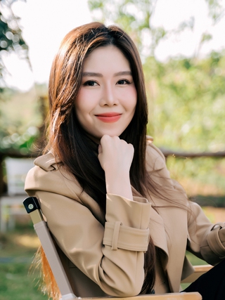 'Nhà văn triệu view' Tuệ Nghi: Tính đố kỵ không phù hợp với xã hội hiện đại