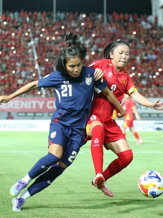 Mua vé cổ vũ đội tuyển nữ Việt Nam đấu bán kết AFF Cup thế nào, giá bao nhiêu?