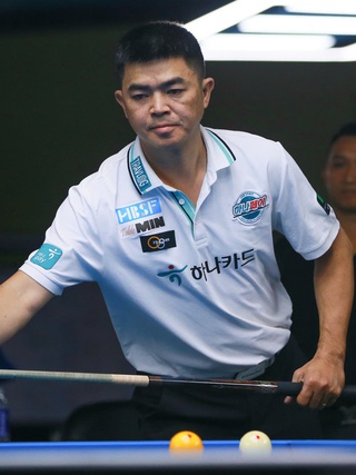 Billiards: Liên tục tung siêu phẩm, Nguyễn Quốc Nguyện đánh bại Trần Đức Minh tại PBA