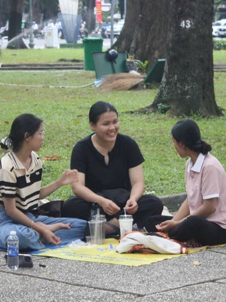 Làm gì nếu giao tiếp cứ bị chê... nhạt?