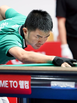 Billiards: Cơ thủ Việt Nam tung sê-ri, ngược dòng đánh bại 'khổng lồ xanh' Hàn Quốc