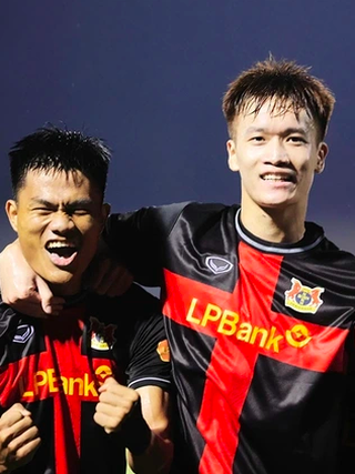 Ninh Bình tạo sóng lớn, cuộc đua vô địch V-League nghẹt thở: Đội nào đuổi kịp được đây!