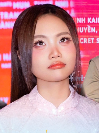 Phương Mỹ Chi, DTAP bật khóc khi xem MV hợp tác với NSND Thanh Hoa
