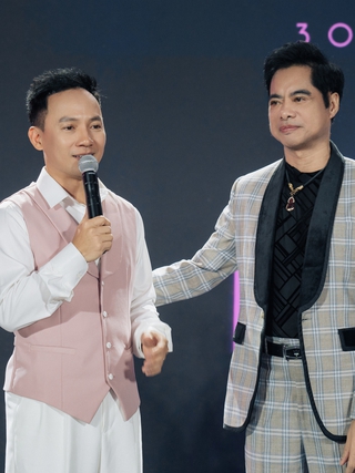 Ngọc Sơn, Thanh Ngọc đến ủng hộ Đinh Tiến Đạt trở lại showbiz