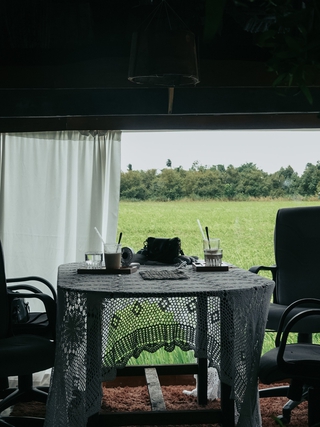 Quán cà phê hương đồng gió nội 'níu chân' giới trẻ Cần Thơ