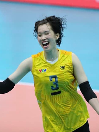 'Khủng long' Thanh Thúy đến Nhật Bản thi đấu cho CLB Gunma Green Wings