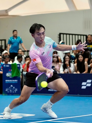 Tay vợt Việt kiều Phúc Huỳnh vô địch giải pickleball PPA châu Á 2025