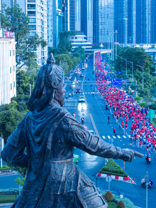 Giải marathon quốc tế TP.HCM 2025: 18.000 bước chân qua 17 địa danh biểu tượng