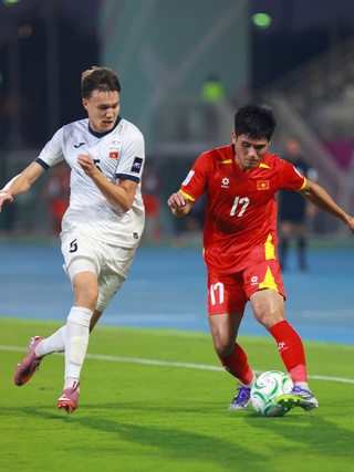 U.23 Việt Nam so tài nảy lửa với đồng đội của Ronaldo, Darwin Nunez