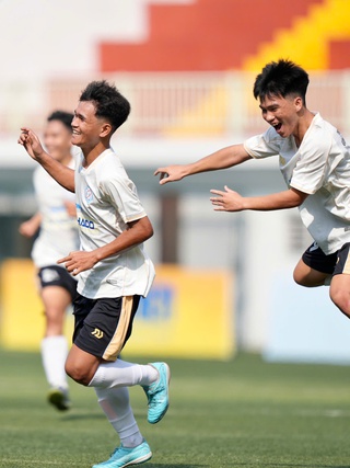 Trường ĐH Lạc Hồng 0-1 Trường CĐ Công thương TP.HCM: 3 điểm quý giá