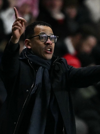 'Triều đại' Rosenior khởi đầu thành công