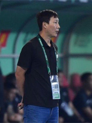 AFC dự đoán HLV Kim Sang-sik sẽ đổi kế hoạch, giúp U.23 Việt Nam có ngôi đầu
