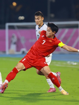 HLV Kim Sang-sik và Đình Bắc sẽ giúp Việt Nam 'phá dớp' trước Ả Rập Xê Út