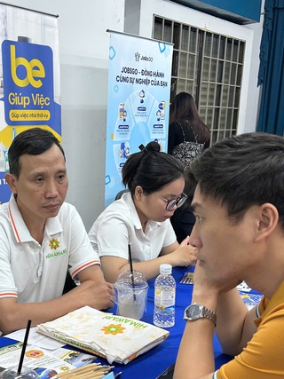 Hàng ngàn việc làm cần tìm ứng viên, mức lương lên đến 45 triệu đồng/tháng