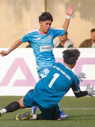 Trường ĐH Công nghệ Đông Á 5-2 Học viện Ngân hàng: Tràn ngập siêu phẩm