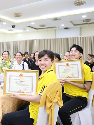 CLB bóng chuyền VTV Bình Điền Long An được thưởng tiền tỉ, vì sao?