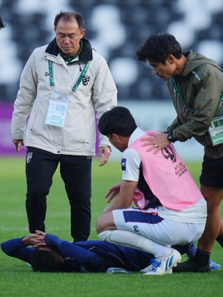 HLV Thawatchai buồn và thất vọng: ‘U.23 Thái Lan đã làm tất cả những gì có thể, nhưng…’