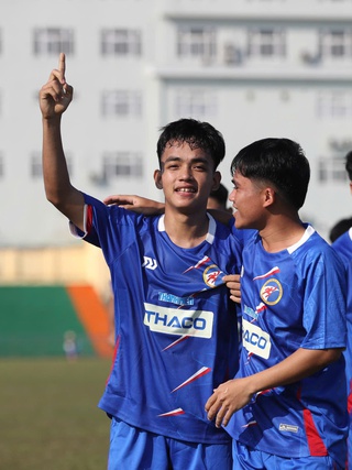 Trường ĐH TDTT Đà Nẵng 2-0 ĐH Duy Tân: Chiếm lợi thế sớm