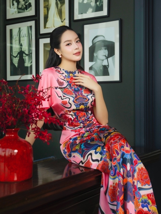 Nhan sắc gây chú ý của Thanh Thủy sau khi kết thúc nhiệm kỳ quốc tế