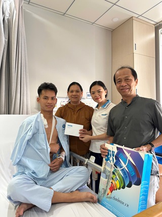 Giấc mơ sân cỏ vẫn còn với Phú Thịnh