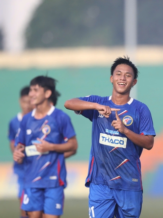 Trường ĐH TDTT Đà Nẵng 2-0 Trường CĐ Phương Đông Đà Nẵng: Vững vàng ngôi đầu bảng