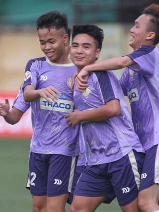Trường ĐH VH-TT-DL Thanh Hóa 2-1 ĐH Kinh tế quốc dân: Chiến thắng kịch tính
