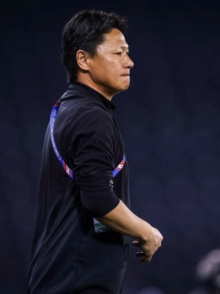 HLV Hàn Quốc đau đớn vì cầu thủ mất tinh thần dẫn đến bại trận, HLV Nhật Bản tuyên bố cứng