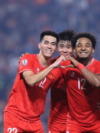 Lộ diện kênh phát trực tiếp trận Việt Nam tái đấu Malaysia: Xuân Son sát cánh dàn sao U.23?