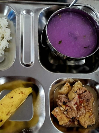 TP.HCM đề nghị trường học 'không pha trộn dầu cũ với dầu mới để 'tiết kiệm'