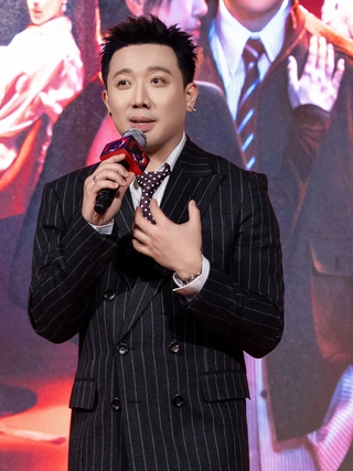 Tranh luận về nam chính đóng 'Thỏ ơi' của Trấn Thành