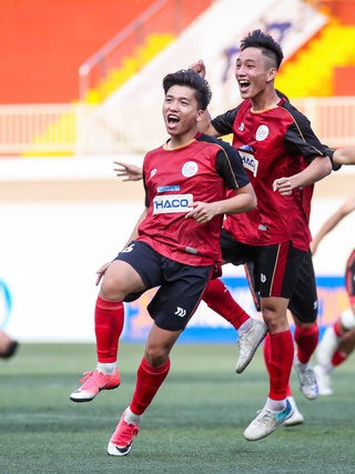 Trường ĐH Quy Nhơn 1-1 (4-3) Trường CĐ Kinh tế đối ngoại: Giành suất VCK nghẹt thở