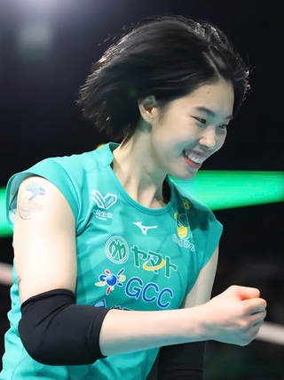 Sao bóng chuyền Thanh Thúy chơi bùng nổ, cùng CLB Gunma Green Wings thắng 'hủy diệt'