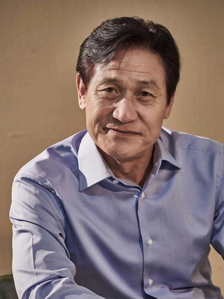 'Quốc bảo điện ảnh' Hàn Quốc Ahn Sung Ki qua đời ở tuổi 74