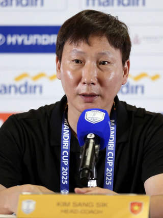 HLV Kim Sang-sik nhắc đến thầy Park và kỳ tích Thường Châu, tiết lộ điều quan trọng khi đấu U.23 Jordan