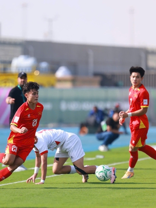 U.23 Việt Nam như chiếc hộp kỳ diệu, đưa khán giả đi từ bất ngờ này đến bất ngờ khác
