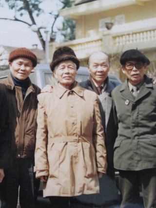 Đại biểu Hồ Đức Thành 2 lần biểu quyết thông qua Hiến pháp 