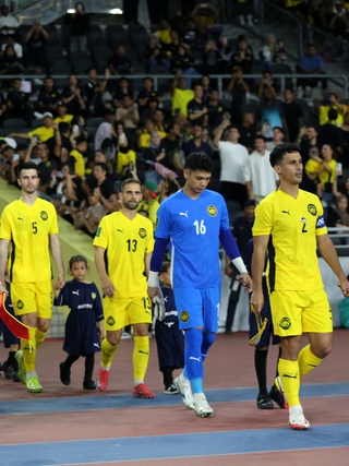 Chuyên gia Malaysia kêu gọi cầu thủ sang Việt Nam lập nghiệp, Ban Chấp hành FAM chưa từ chức