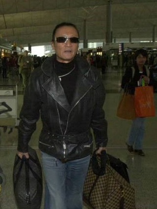 Bố Tạ Đình Phong từng có 3 năm không 'đụng chạm' tình trẻ kém 49 tuổi