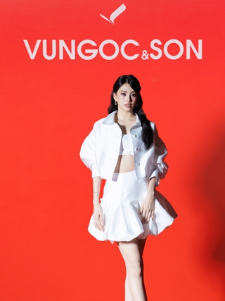 Dàn hoa hậu, á hậu đọ sắc tại thảm đỏ VUNGOC&SON