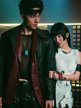 'Em xinh' Juky San tình tứ bên Nam vương cao 1,88 m