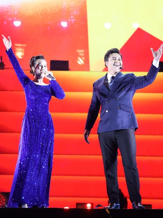 Hòa Minzy, Đông Hùng, Võ Hạ Trâm... cùng hàng nghìn bạn trẻ hòa nhịp Đại nhạc hội thanh niên