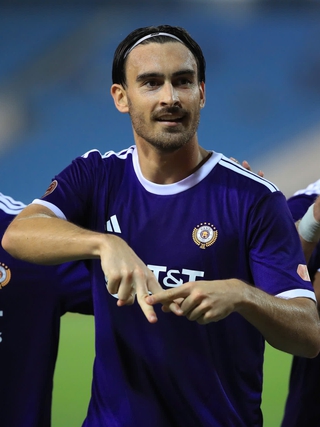 CLB Hà Nội thắng nhọc Bắc Ninh: Hai Long và Andrew Jung rực sáng, ghế HLV Kewell bớt 'rung lắc'