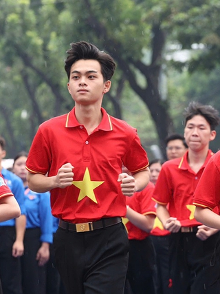 Khơi dậy niềm tự hào dân tộc và tinh thần cống hiến của thanh niên