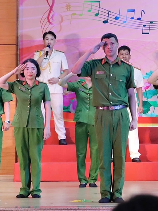 Thầm lặng cho đi, để biết ơn cuộc sống