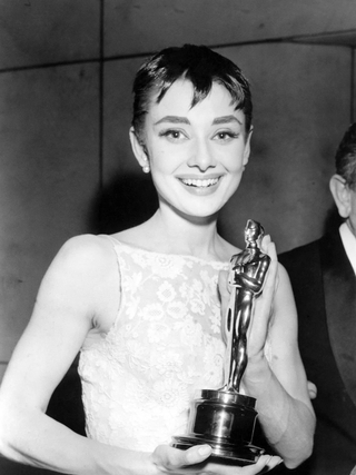 Cuộc đời minh tinh Audrey Hepburn thay đổi hoàn toàn sau khi đóng bộ phim này