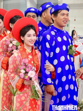 Từng nghĩ cả đời không được mặc áo cưới, nay nhiều cặp đôi vỡ òa hạnh phúc