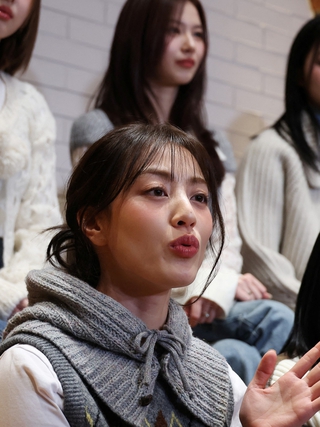 Jihyo (TWICE) chia tay JYP sau 21 năm gắn bó